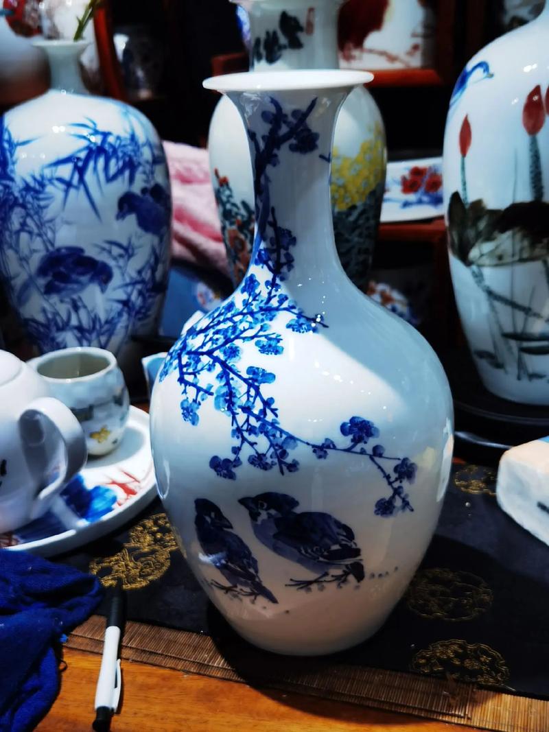 瓷韻流芳 探秘中國傳統(tǒng)工藝美術(shù)瑰寶